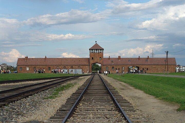 Auschwitz Birkenau Tour med transfer og billetter fra Krakow