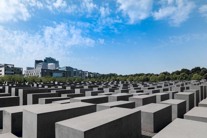 Berlin Political Landmarks Private Walking Tour