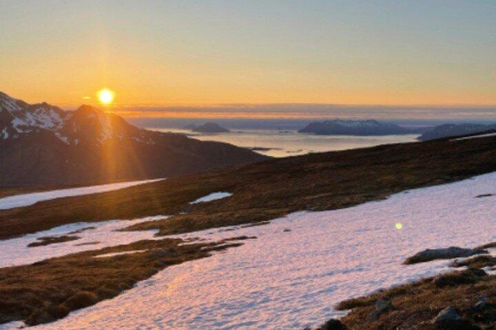Midnattssol Lyxig vandring nära Tromsö