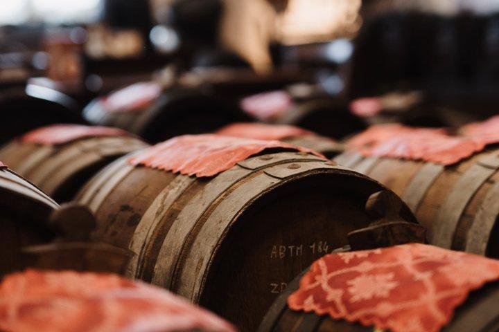 Besuch und Verkostung von traditionellem Balsamico-Essig aus Modena