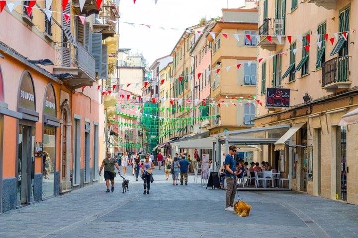 Tour guidato condiviso a piedi di street food a La Spezia