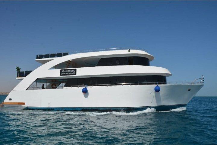 Ozirea Island Snorkeling luksus bådtur fra Hurghada