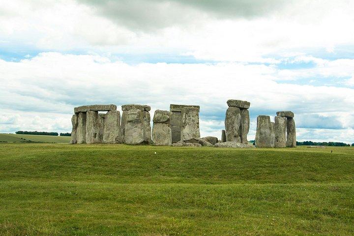 ロンドンからストーンヘンジへのプライベートガイドツアー（ホテルピックアップ付き）