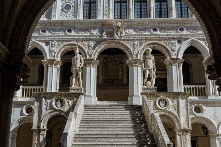 Doges Palace Secrets Intriga e Poder da Serenissima