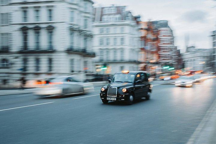 ロンドンからストーンヘンジへのプライベートガイドツアー（ホテルピックアップ付き）