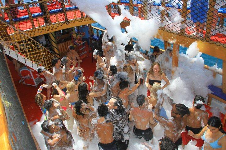Visite en bateau pirate Alanya avec mousse, déjeuner, boissons gazeuses , transfert