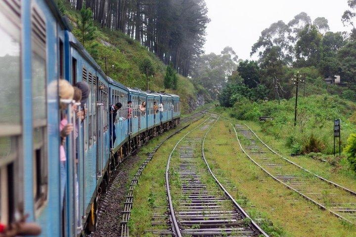 De Kandy: Bilhete de trem da primeira classe da Odyssey para Ella