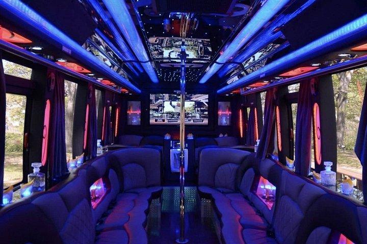 Las Vegas VIP Pool Crawl with Party Bus and Open Bar