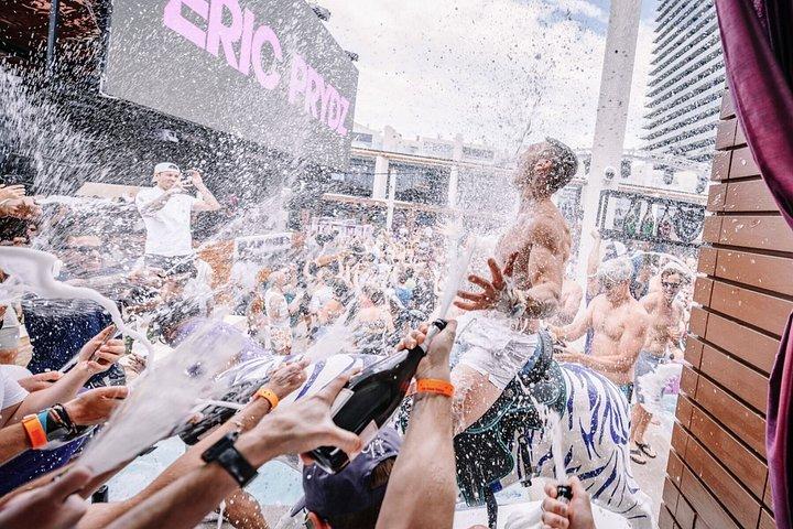 Las Vegas VIP Pool Crawl with Party Bus and Open Bar