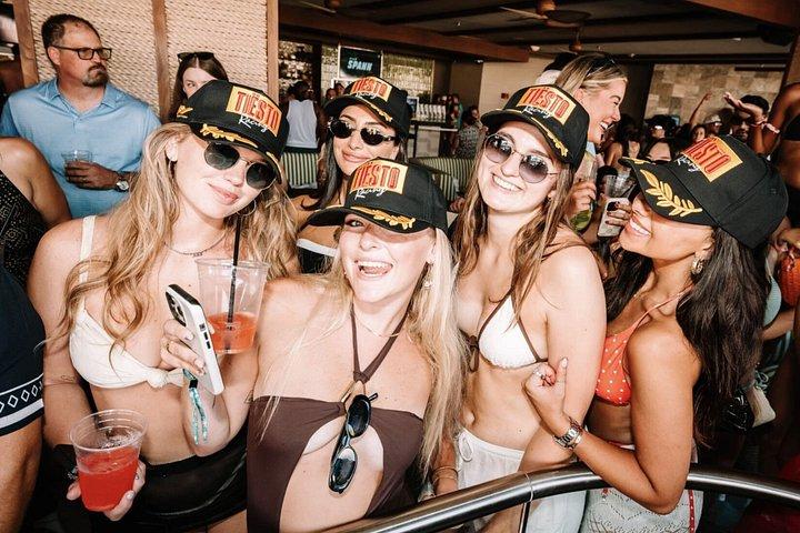 Las Vegas VIP Pool Crawl with Party Bus and Open Bar