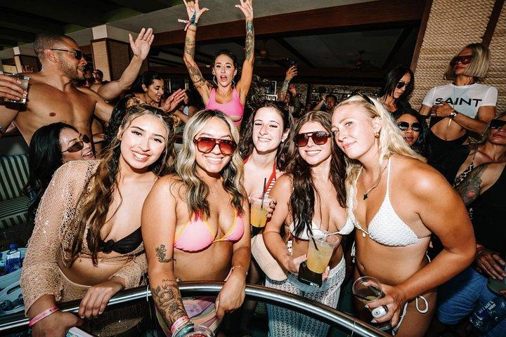 Las Vegas VIP Pool Crawl with Party Bus and Open Bar