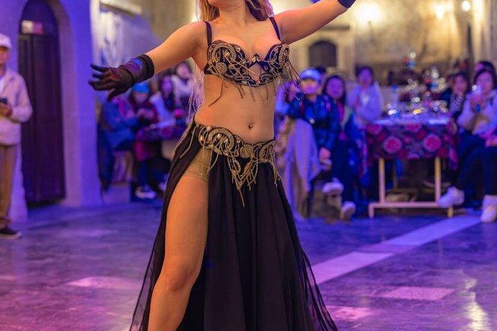 Cappadoce : Spectacle nocturne turc dans une grotte Restaurant