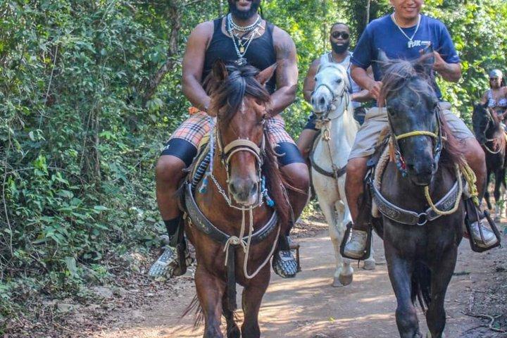 Cancún Jungle Combo : ATV + Ziplines + Cenote nadar + passeio a cavalo grátis