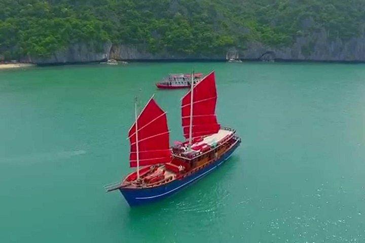 サンセットディナークルーズサムイ島ザ・レッドバロン