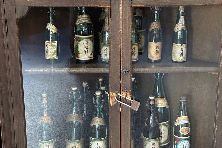 京都酒蔵体験：プライベート酒蔵ツアーと内部アクセス