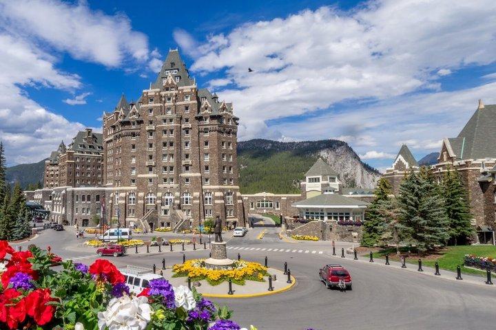 Hoteller i nærheden af Moraine Lake & Lake Louise Tours from Canmore and Banff