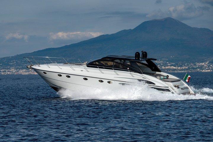 A Classy Capri Tour: ein Tag auf einer Luxus-Privatyacht