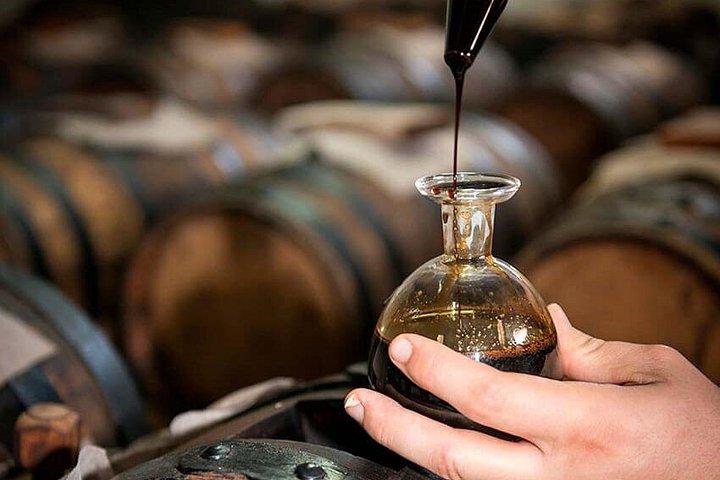 イタリア語感情 : 象徴的なスーパーカー&伝統的なバルサミコ酢