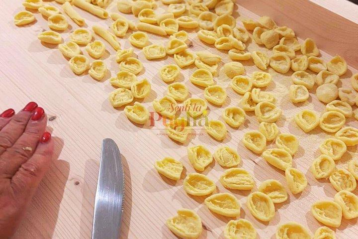 プッリャンディナーとワイン付きオレッキエット料理教室