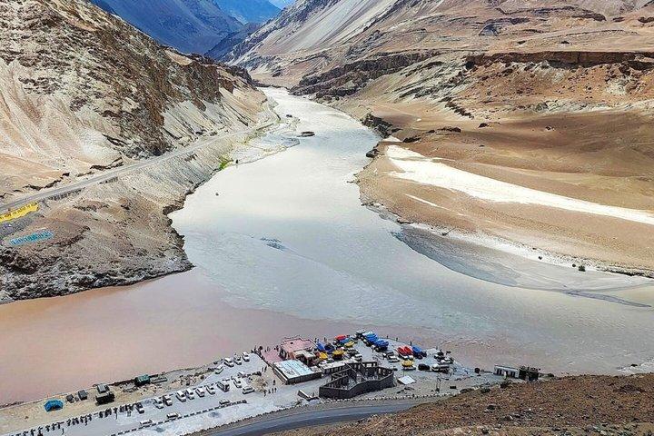 Tour privato di 6 giorni del Ladakh Nubra Pangong e Khardung La Pass