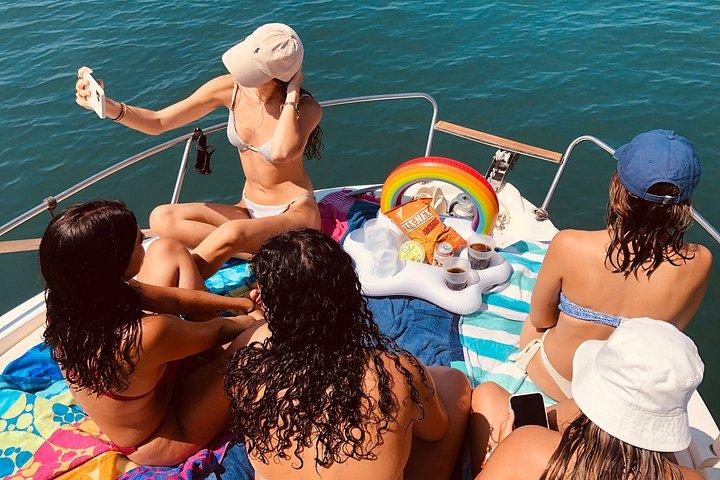 カスタマイズ可能なボートレンタル。 マラガ湾での冒険。
