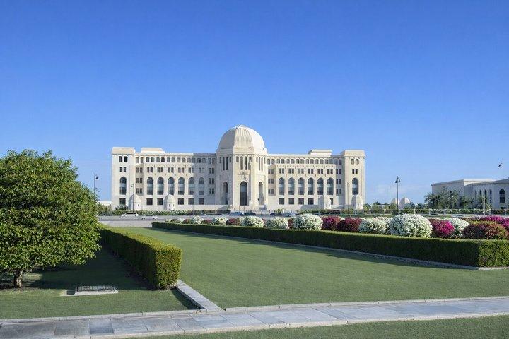 Esplora Muscat con tour privato