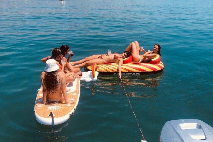 カスタマイズ可能なボートレンタル。 マラガ湾での冒険。