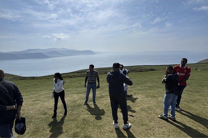 リバプール城と海岸からのプライベートノースウェールズツアー