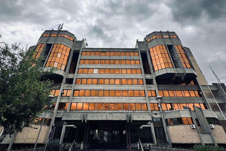 ベオグラード：Eスクーターで共産主義ユーゴスラビアツアー