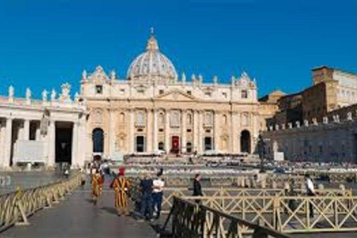 St. Peter's Basilica Reserved Entry with Digital Audio App