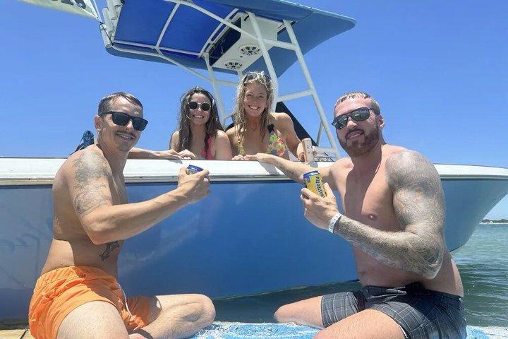 クリアウォータービーチでの2時間のプライベートボートチャーター