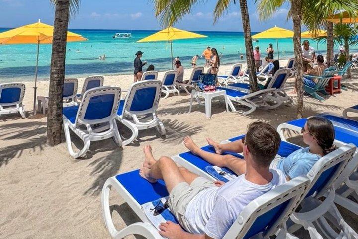 Cozumel : Kuza Escape–ビュッフェ&オープンバー付き