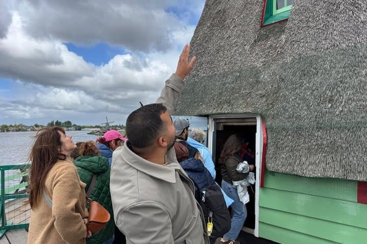 From Amsterdam Zaanse Schans Edam Marken & Volendam Private Tour