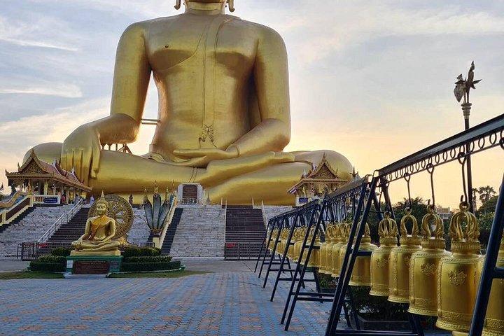 ワット・ムアンとアユタヤ世界遺産寺院ツアー