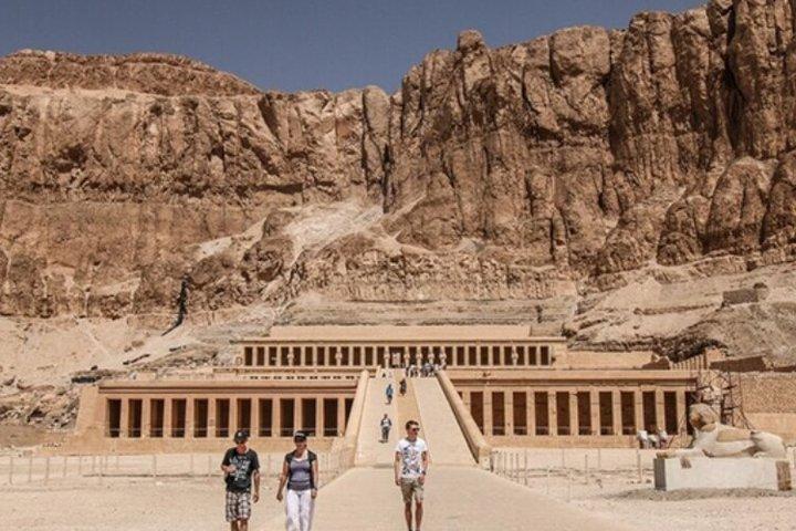 Full Day Tour To West And East Banks Of Luxor
