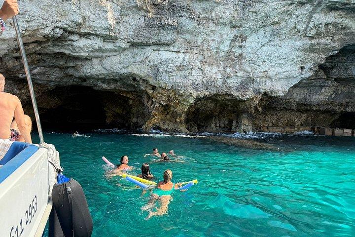 Polignano a Mare: Tour in Barca Grotte, Prosecco e Nuotata