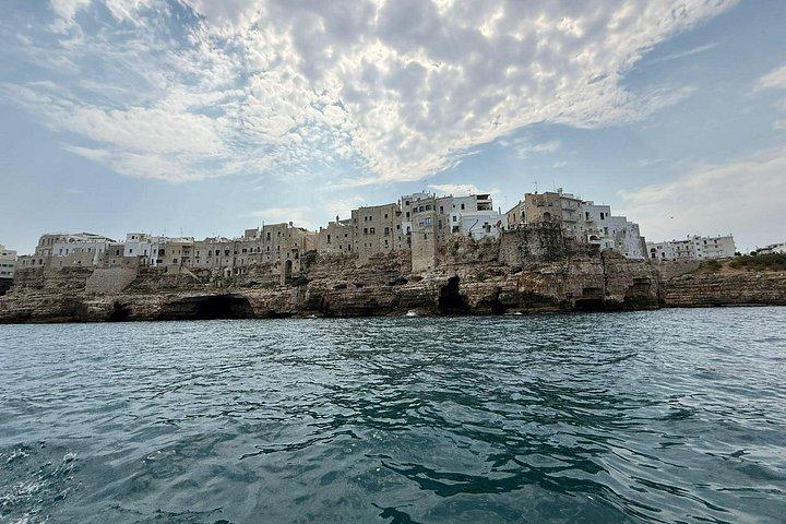 Polignano a Mare: Tour in Barca Grotte, Prosecco e Nuotata