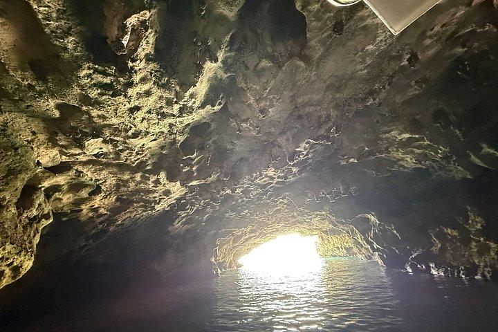 Polignano a Mare: Tour in Barca Grotte, Prosecco e Nuotata
