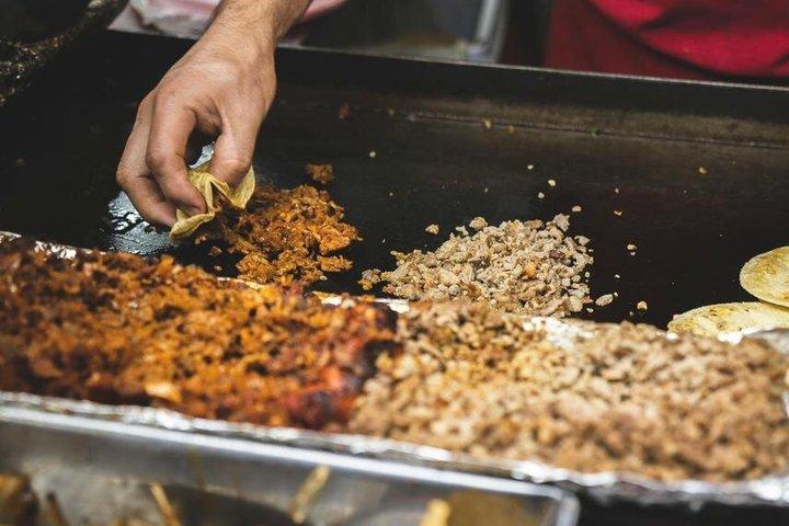 プエブラの伝説の味を巡る美食ツアー