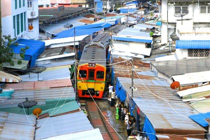 Lo mejor de Damnoen Saduak (flotante) y Maeklong (ferrocarril) Mercado