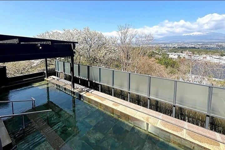 プライベート富士ツアー：山中湖、御殿場アウトレット＆温泉