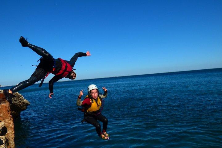 Coasteering bij Portinho da Arrábida