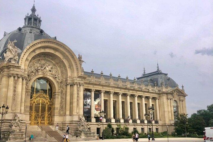 パリ：ロイヤルスクエア、ルーブル庭園＆シティハイライトツアー