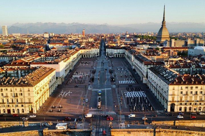 Von Mailand nach Turin mit dem Zug: eine geführte Tour durch die Stadt