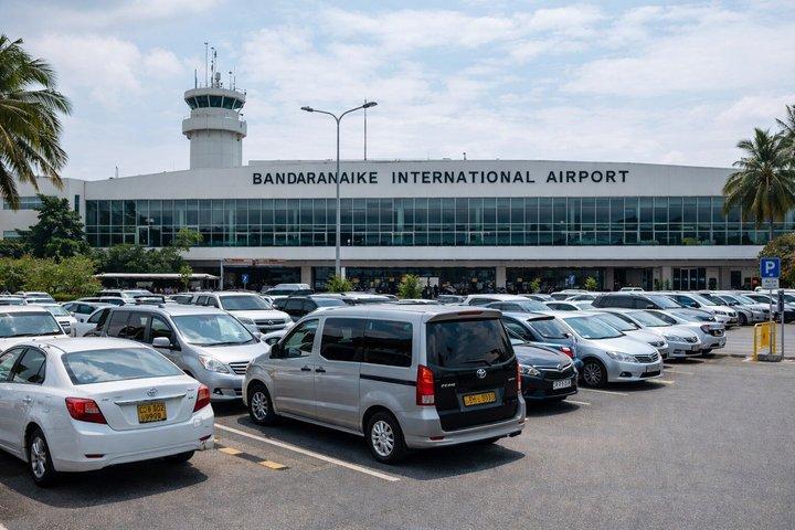Trasferimento Privato Aeroporto Bandaranaike BIA a Colombo