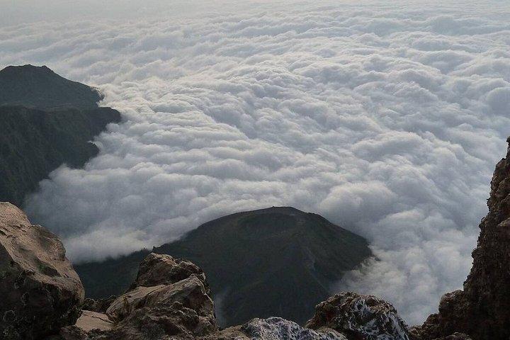 Mount Meru 4 Days Guided Hiking Adventure