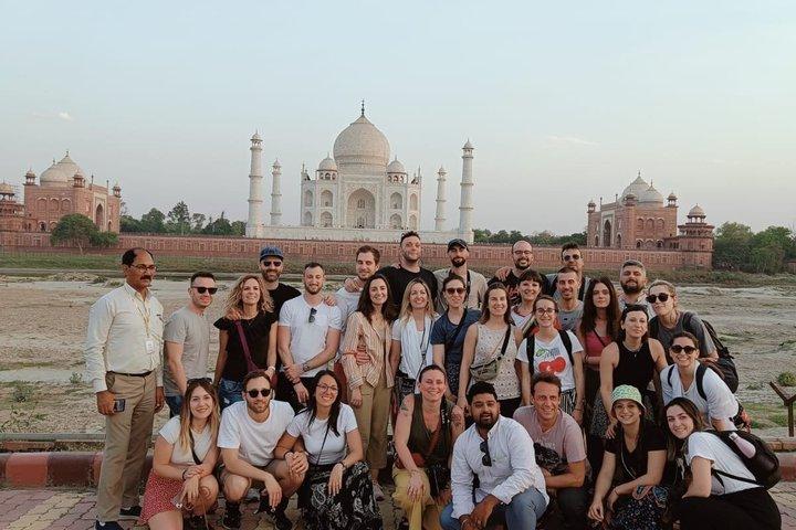 Agra Fort Itmad Ud Daula e Mehtab Bagh Avventura
