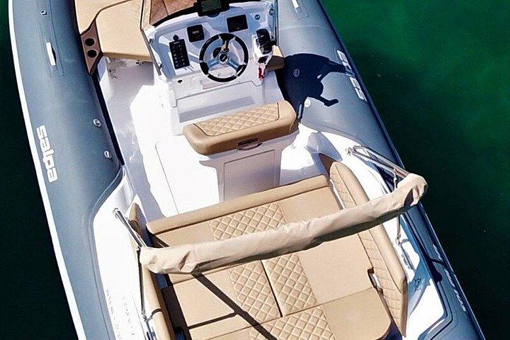 PRIVATE BOAT TRIP & welcome drink