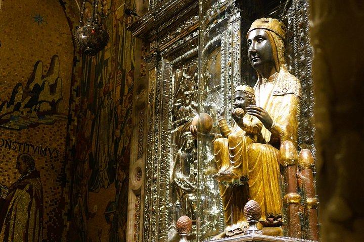 Barcelona Montserrat Guided Tour with Museum Entry