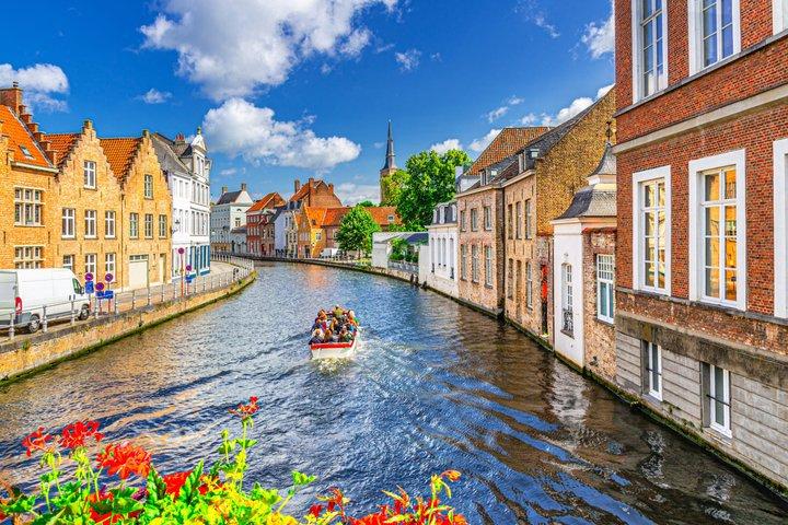 Bruges et Gand en train en petit groupe avec une excursion en bateau